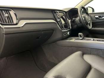 Used Volvo V60 Cross Country 2022 for sale - 74850800: Photo