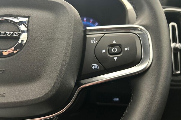 Used Volvo XC40 2023 for sale - 75599960: Photo 13