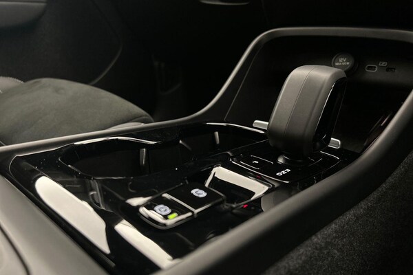 Used Volvo XC40 2023 for sale - 75599960: Photo 14
