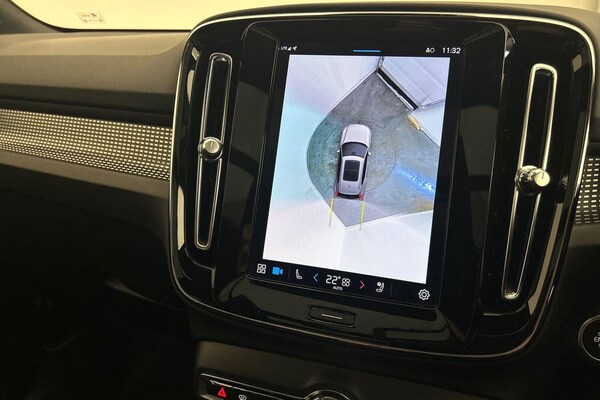 Used Volvo XC40 2023 for sale - 75599960: Photo 17