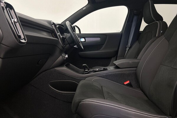 Used Volvo XC40 2023 for sale - 75599960: Photo 23