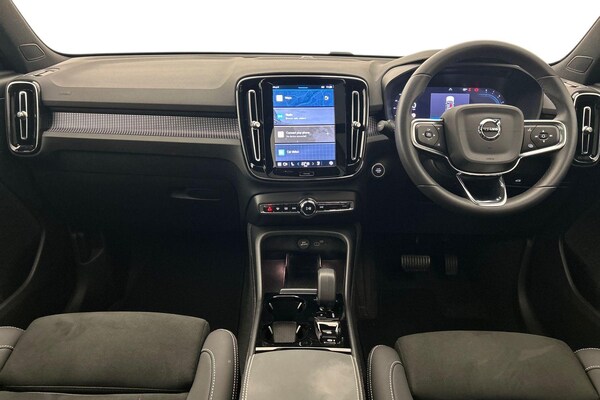 Used Volvo XC40 2023 for sale - 75599960: Photo 7