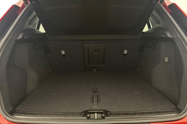 Used Volvo XC40 2023 for sale - 75599960: Photo 9