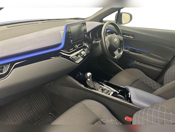 Used Toyota C-HR 2020 for sale - 75941672: Photo 2