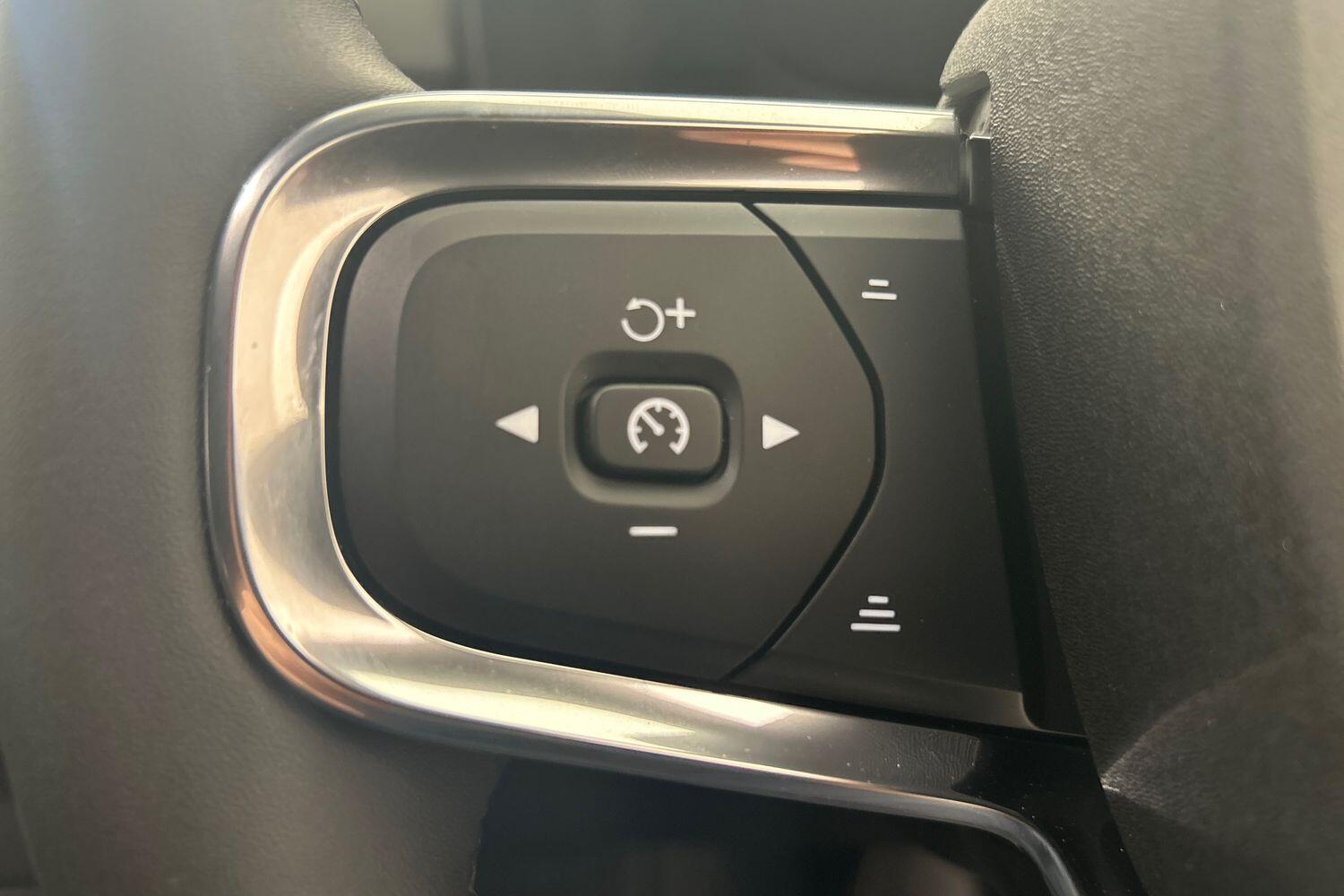 Used Volvo XC40 2025 for sale - 76024717: Photo 12