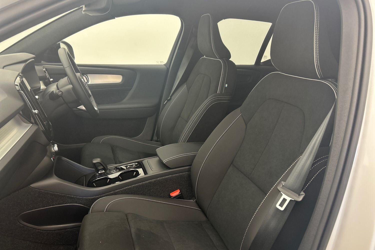 Used Volvo XC40 2025 for sale - 76024717: Photo 25