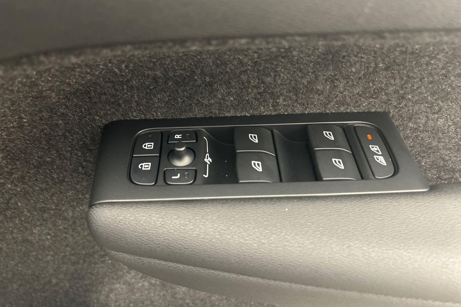 Used Volvo XC40 2025 for sale - 76024717: Photo 29