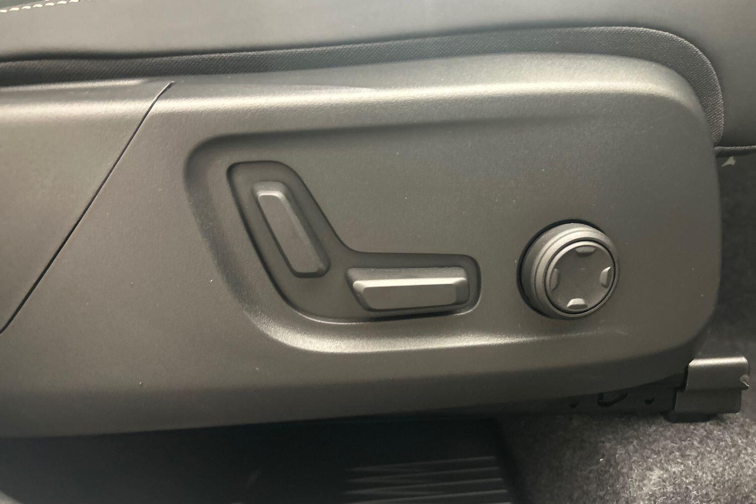 Used Volvo XC40 2025 for sale - 76024717: Photo 31
