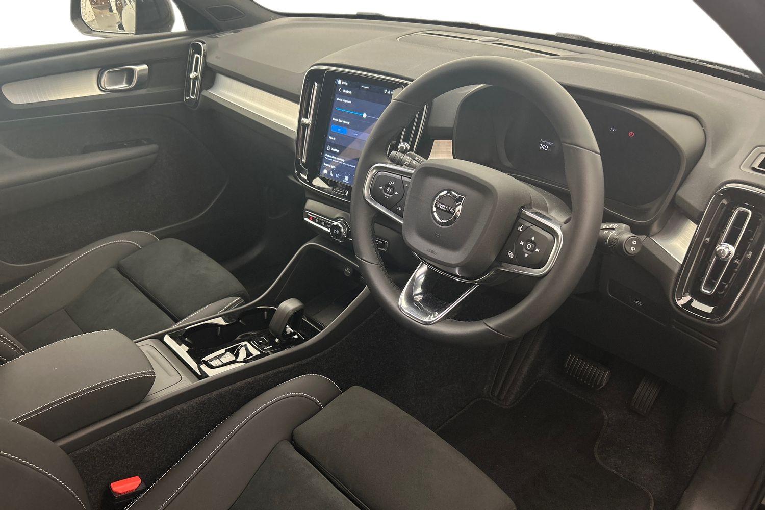 Used Volvo XC40 2025 for sale - 76020596: Photo 11