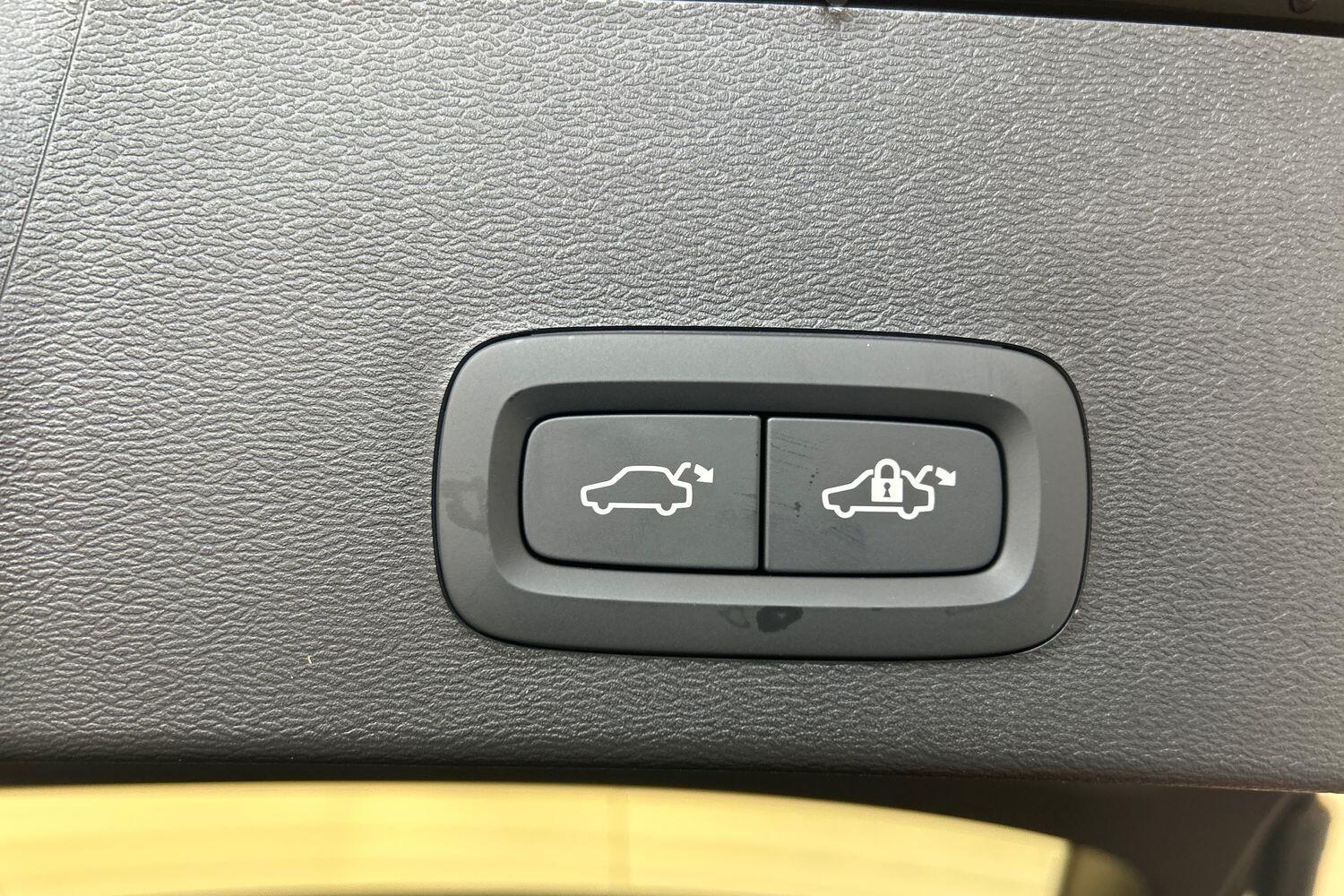 Used Volvo XC40 2025 for sale - 76020596: Photo 23
