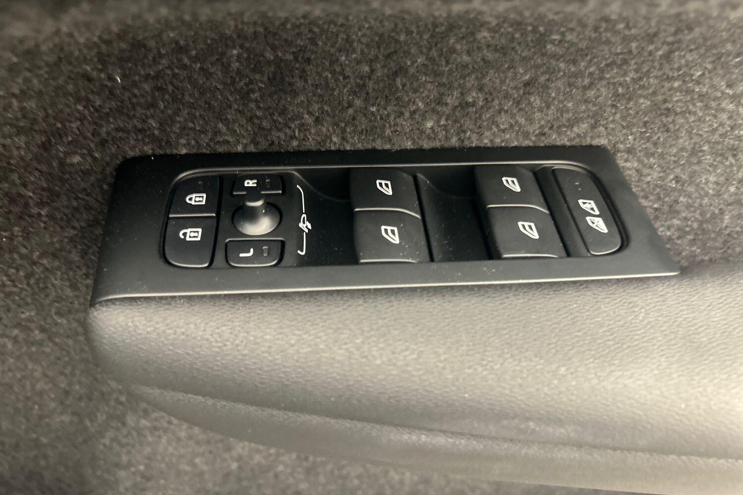Used Volvo XC40 2025 for sale - 76020596: Photo 28
