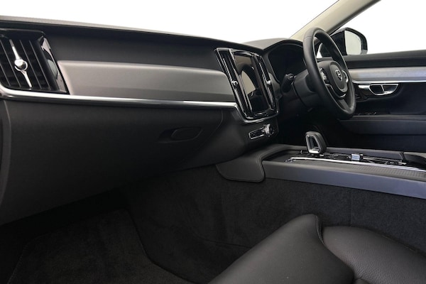 Used Volvo V90 2022 for sale - 75601130: Photo 2