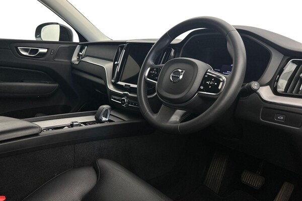 Used Volvo XC60 2023 for sale - 75670423: Photo 11