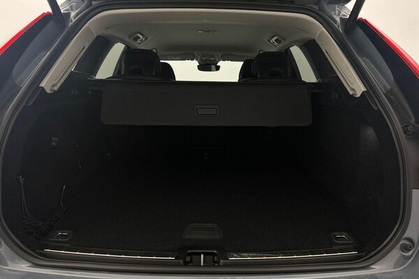 Used Volvo XC60 2023 for sale - 75670423: Photo 9