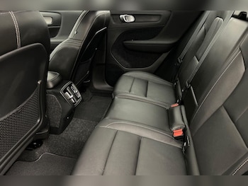 Used Volvo XC40 2020 for sale - 76094786: Photo 2