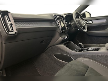 Used Volvo XC40 2024 for sale - 75378098: Photo