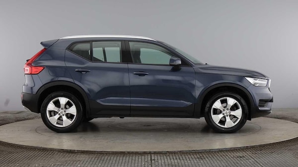 Used Volvo XC40 2022 for sale - 76200924: Photo 2