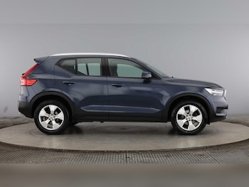 Used Volvo XC40 2022 for sale - 76200924: Photo 2