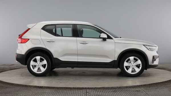 Used Volvo XC40 2022 for sale - 76200245: Photo 2