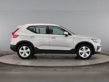 Used Volvo XC40 2022 for sale - 76200245: Photo 2