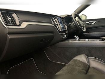 Used Volvo XC60 2019 for sale - 75697042: Photo