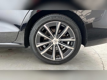 Used Volvo V60 2021 for sale - 75507750: Photo