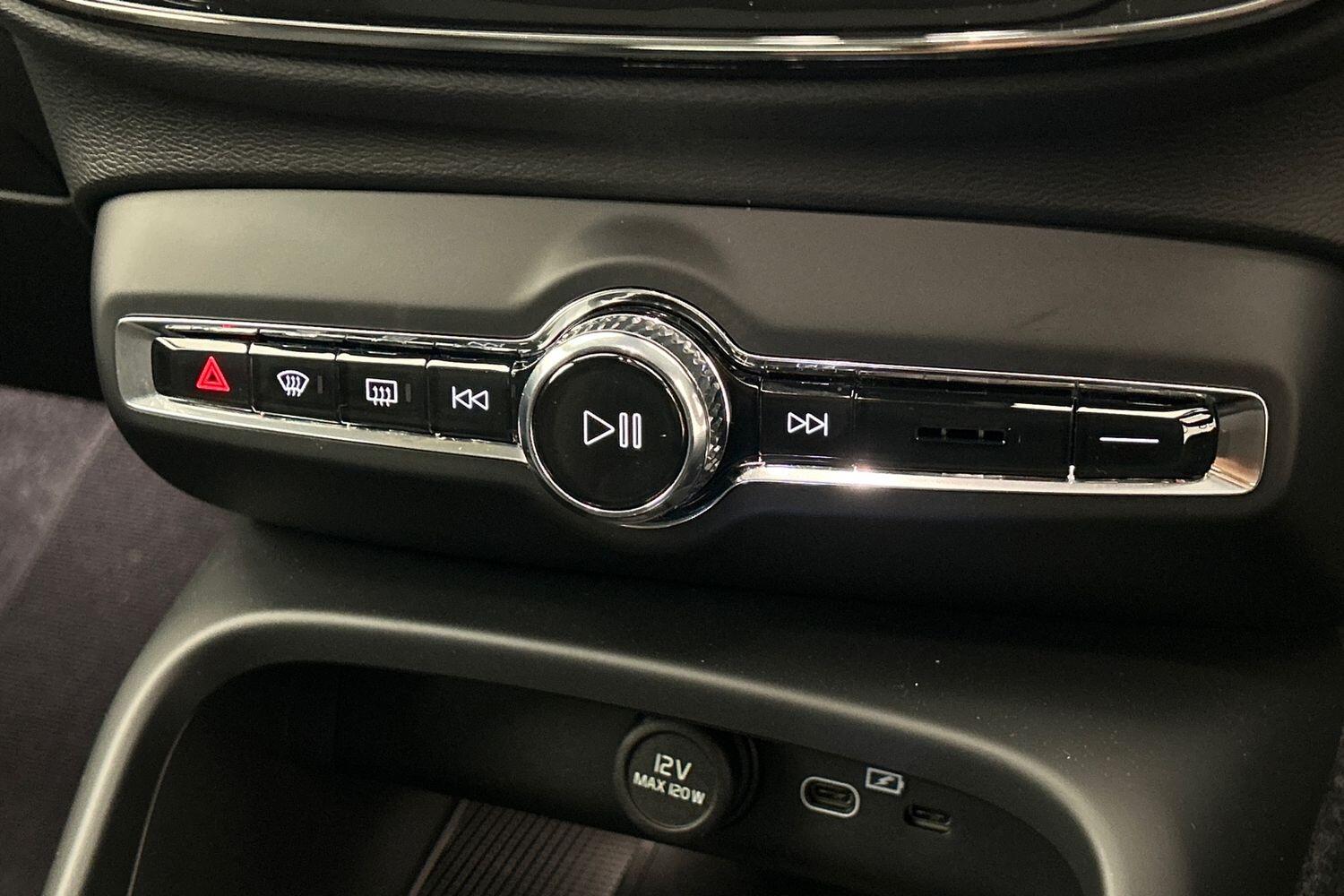 Used Volvo XC40 2025 for sale - 76071922: Photo 15