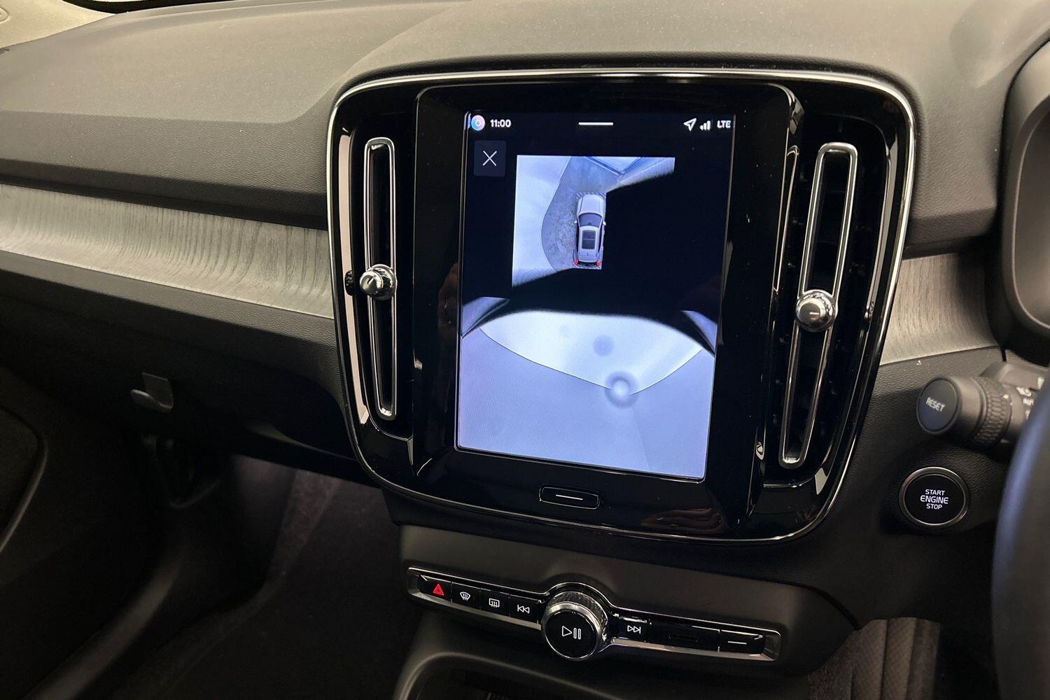 Used Volvo XC40 2025 for sale - 76071922: Photo 17