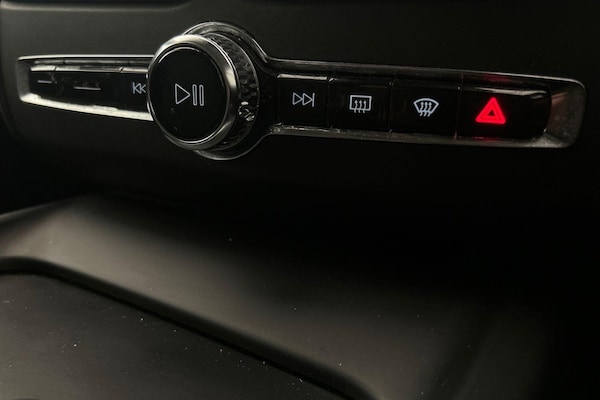 Used Volvo XC60 2021 for sale - 75507192: Photo 15