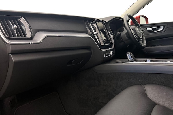 Used Volvo XC60 2021 for sale - 75507192: Photo 2