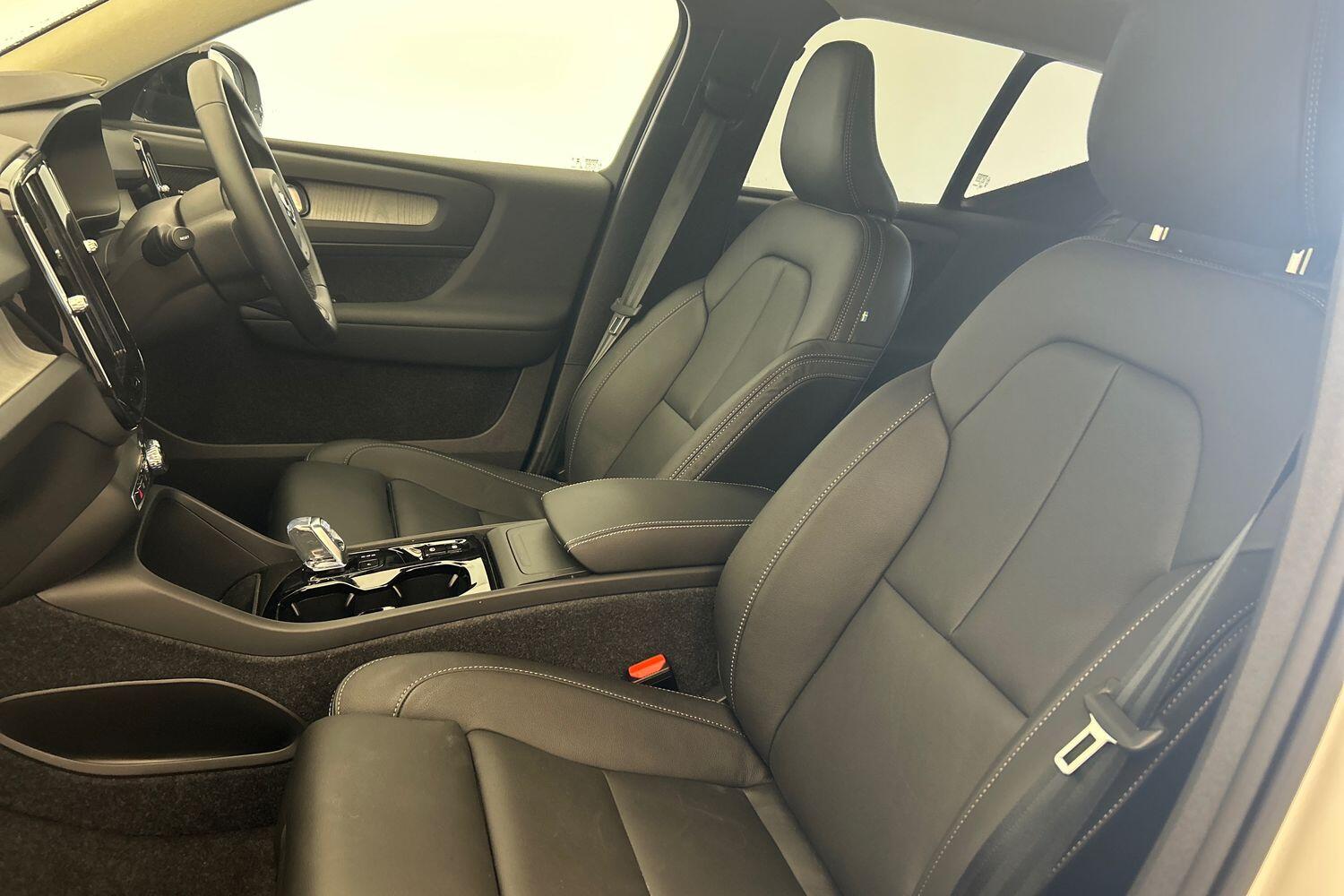 Used Volvo XC40 2025 for sale - 76109125: Photo 25