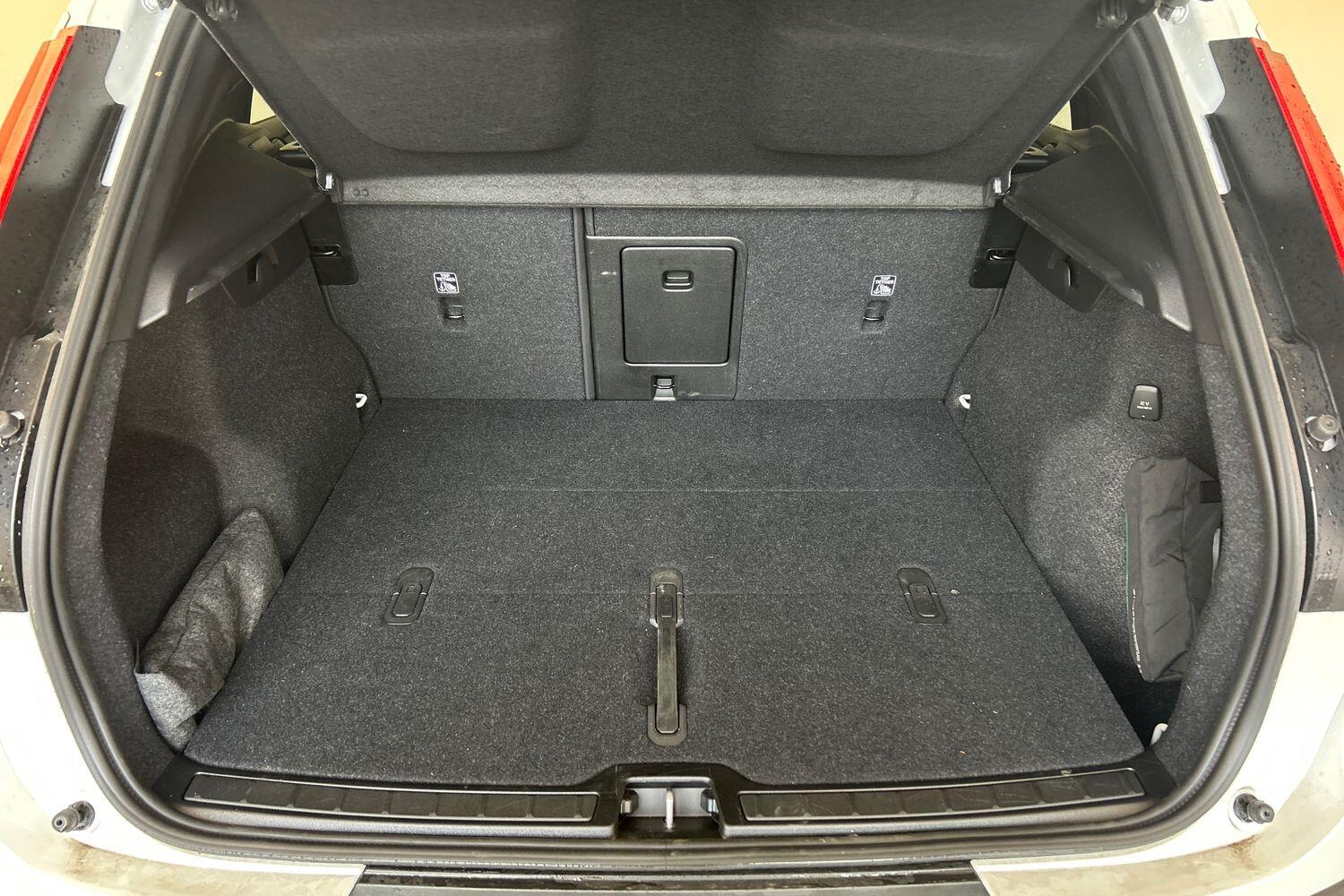 Used Volvo XC40 2025 for sale - 76109125: Photo 9
