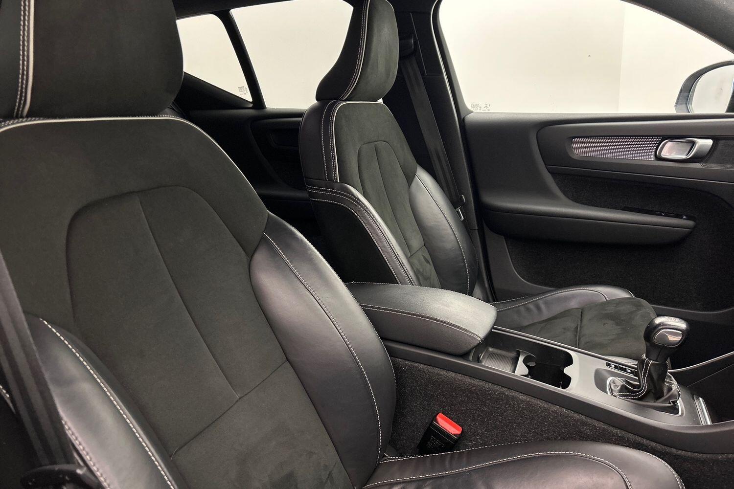 Used Volvo XC40 2021 for sale - 76121432: Photo 32