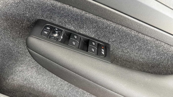 Used Volvo XC40 2022 for sale - 76238820: Photo 25