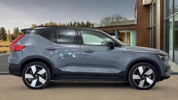 Used Volvo XC40 2022 for sale - 76238820: Photo 2