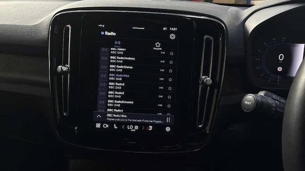 Used Volvo XC40 2022 for sale - 76238820: Photo 35