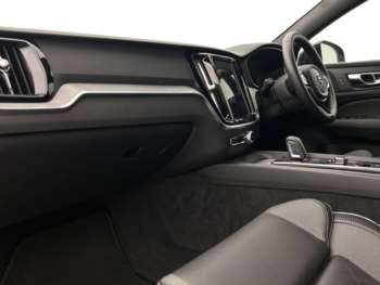 Used Volvo V60 2022 for sale - 74989544: Photo