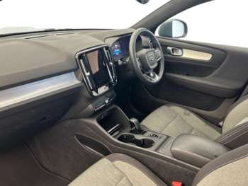 Used Volvo XC40 2023 for sale - 74849960: Photo