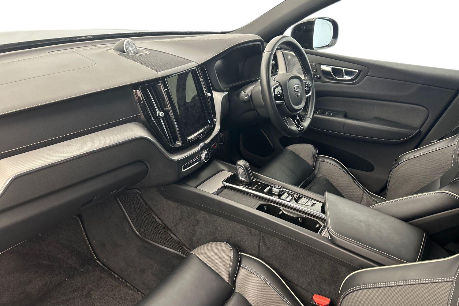 Used Volvo XC60 2021 for sale - 75978334: Photo 2