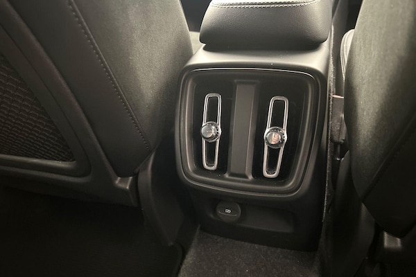 Used Volvo XC40 2021 for sale - 75258180: Photo 28