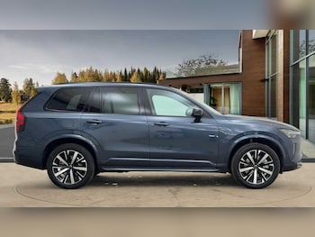 Used Volvo XC90 2025 for sale - 76239695: Photo 2