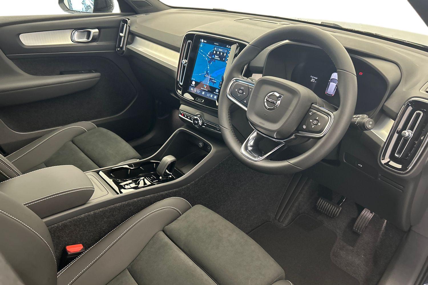 Used Volvo XC40 2025 for sale - 76152561: Photo 11