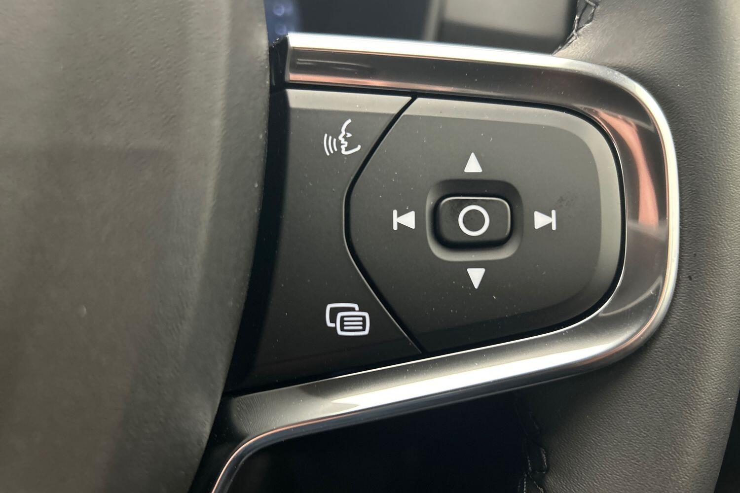 Used Volvo XC40 2025 for sale - 76152561: Photo 13