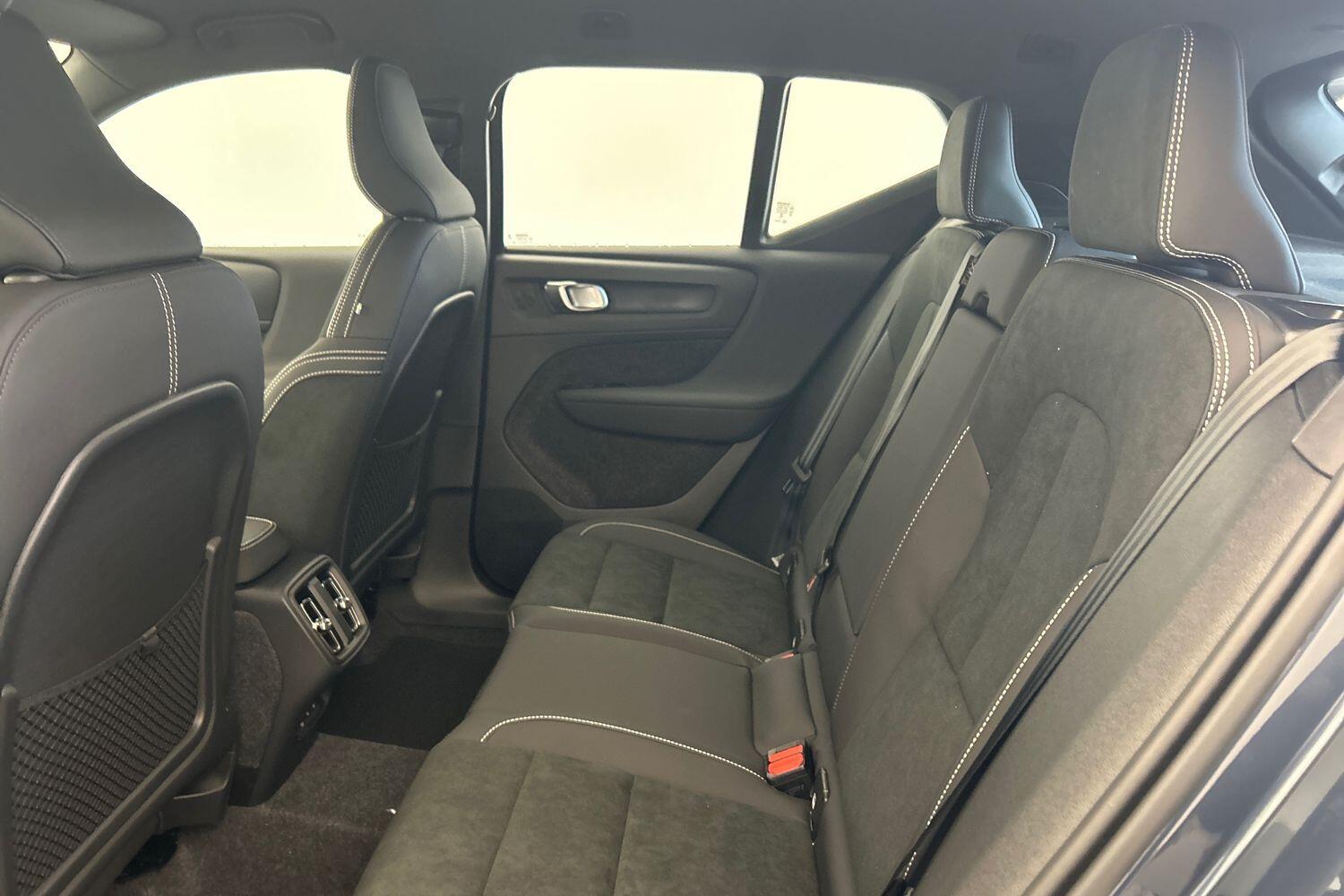 Used Volvo XC40 2025 for sale - 76152561: Photo 18