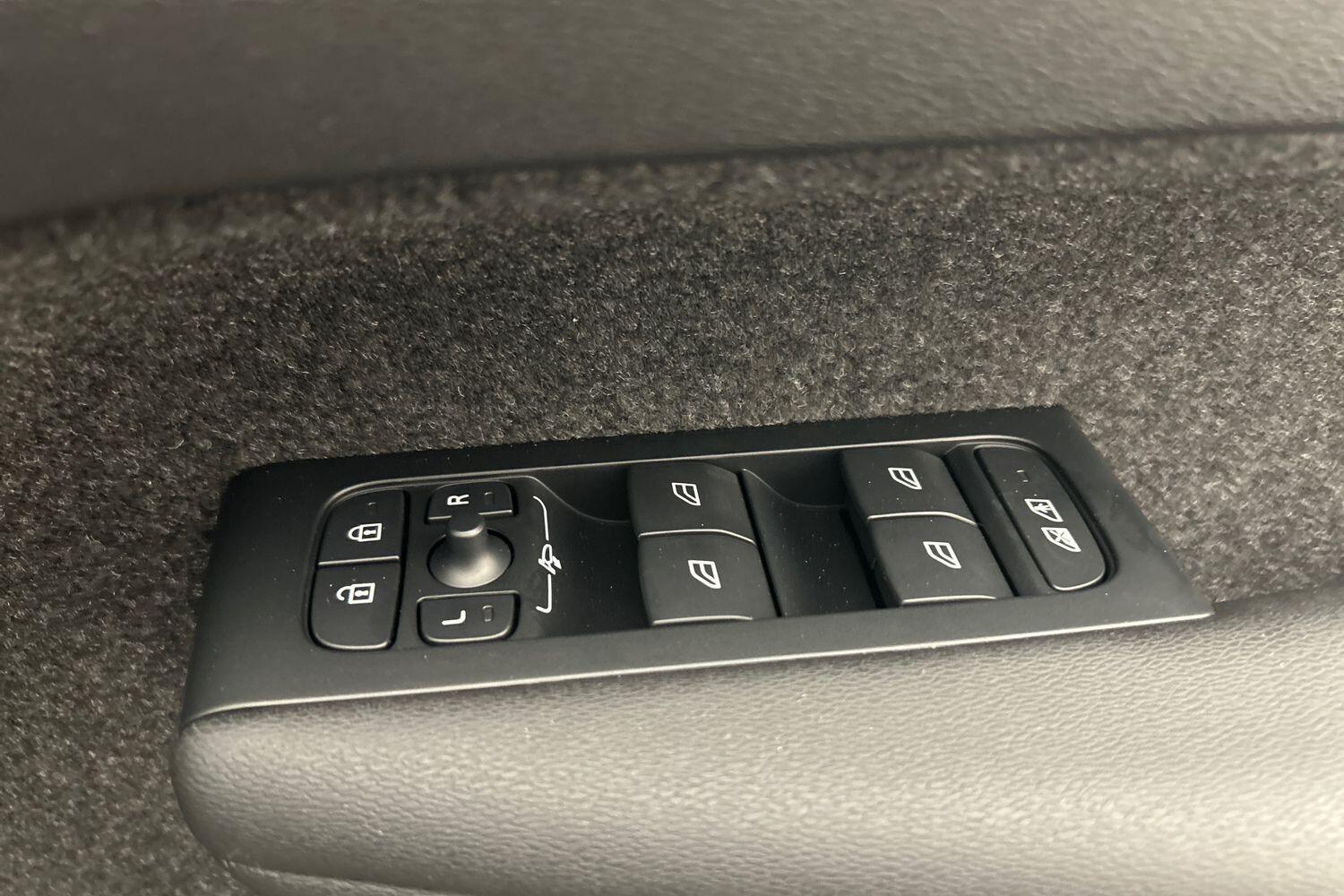Used Volvo XC40 2025 for sale - 76152561: Photo 27
