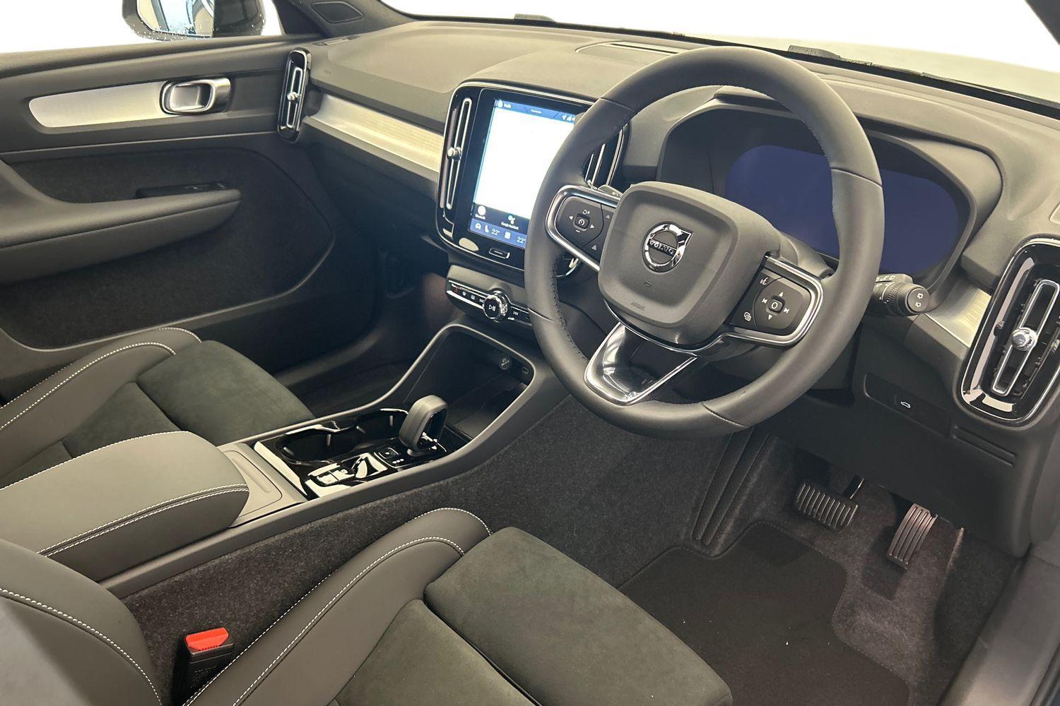 Used Volvo XC40 2025 for sale - 76158668: Photo 11