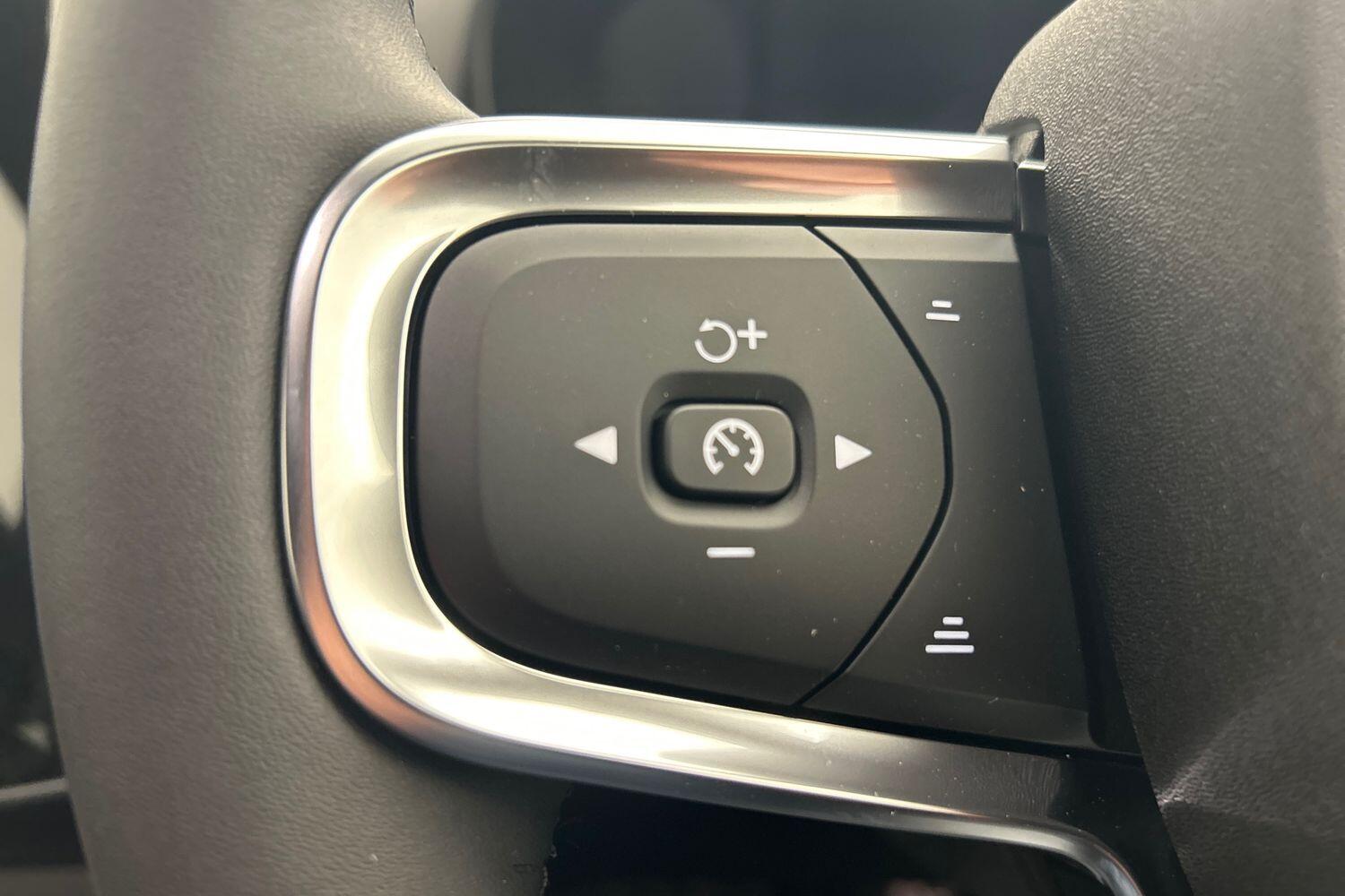 Used Volvo XC40 2025 for sale - 76158668: Photo 12