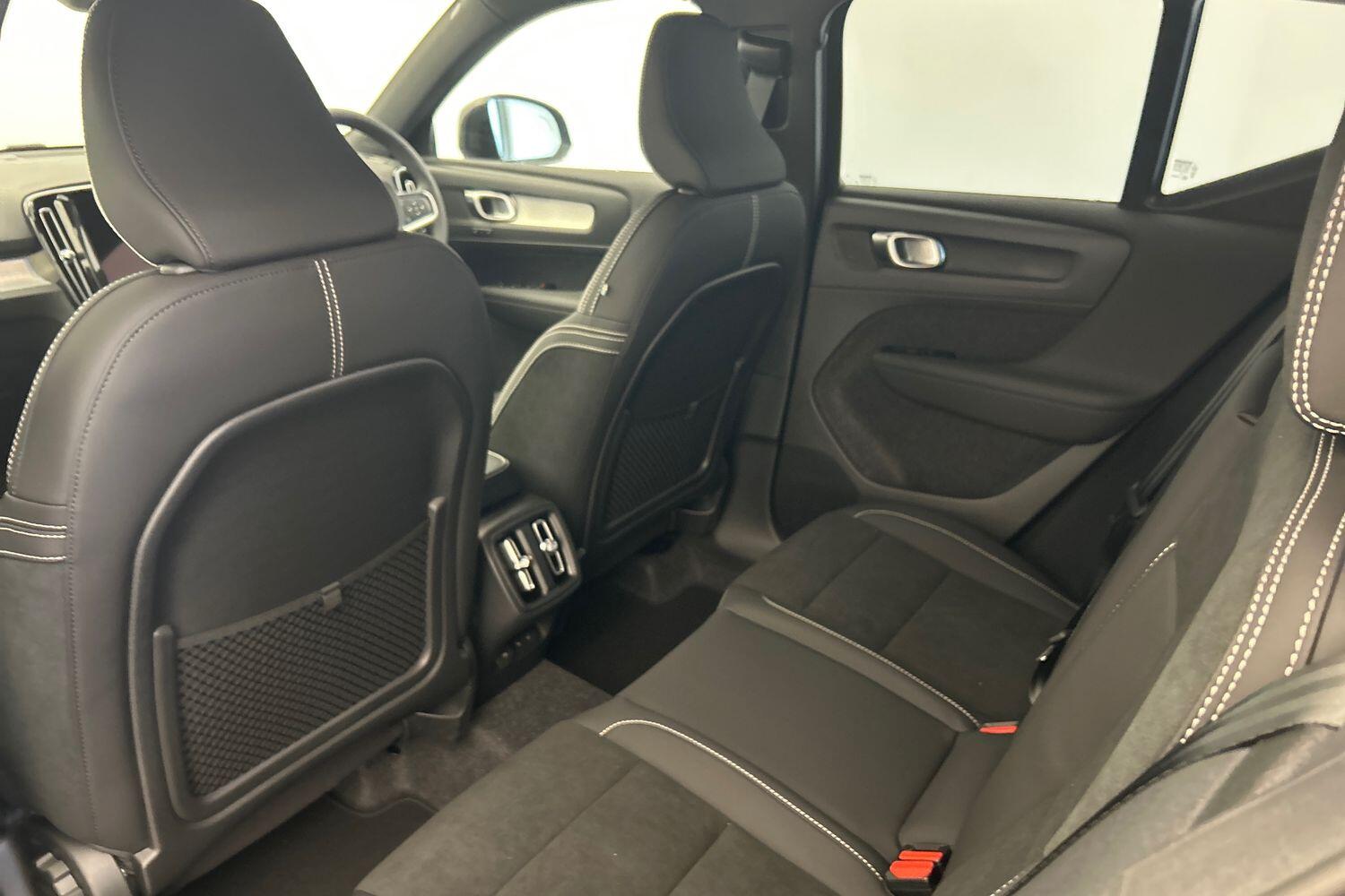Used Volvo XC40 2025 for sale - 76158668: Photo 24