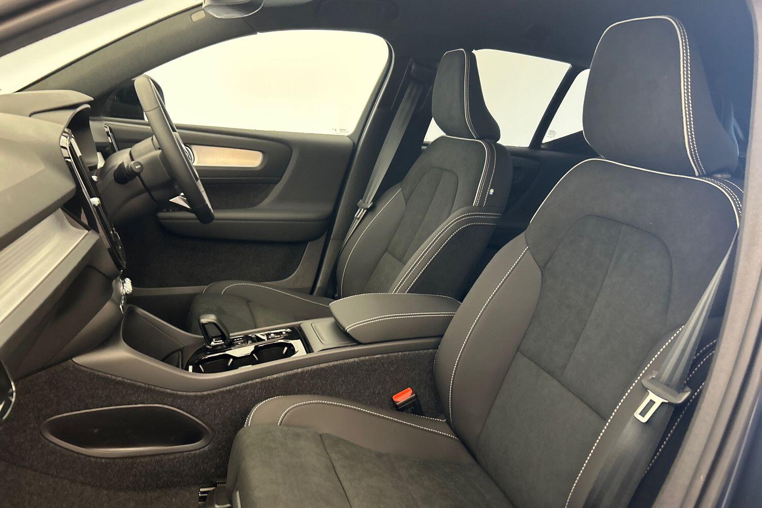 Used Volvo XC40 2025 for sale - 76158668: Photo 25