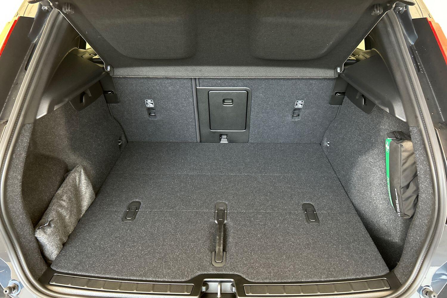 Used Volvo XC40 2025 for sale - 76158668: Photo 9